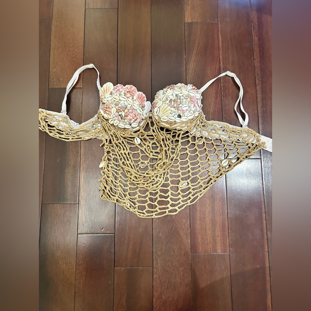 Seashell top - Picture 2 of 8